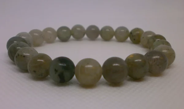 A grey Labradorite crystal bracelet